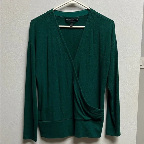 WHBM wrap front  Top - Picture 2 of 9